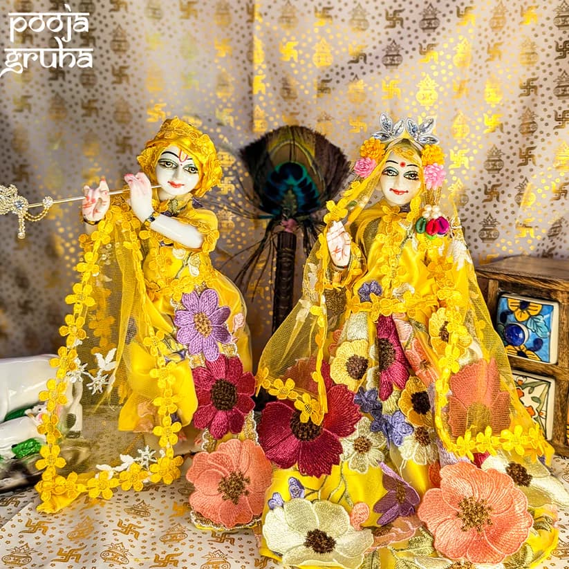 Pushpa Vastra Radha Krishna Dress Set