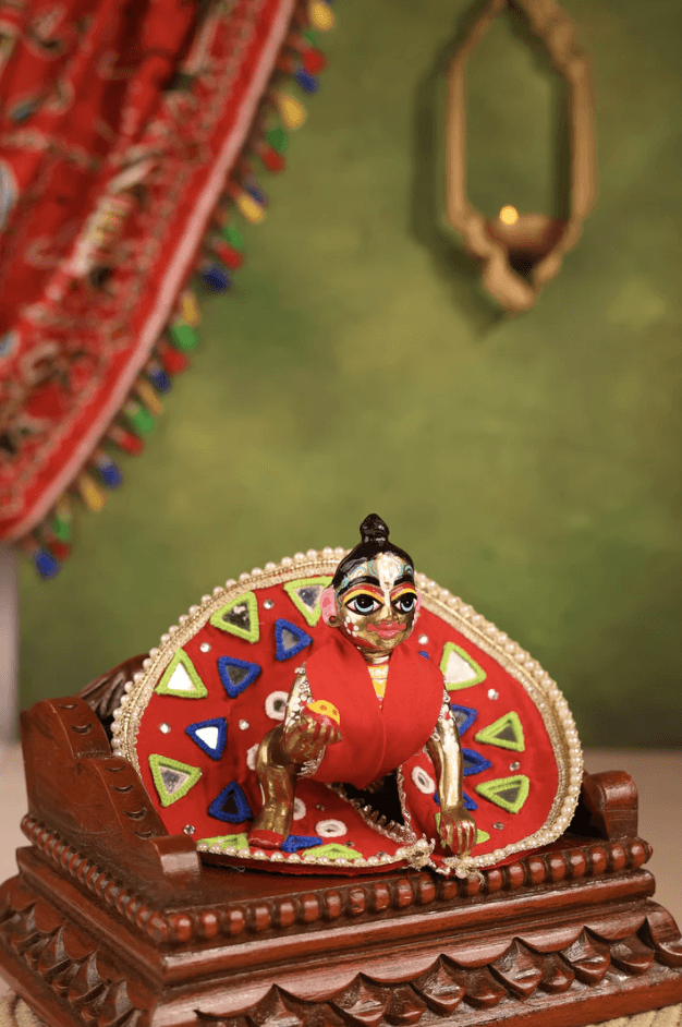 Rangilo Red Laddu Gopal Poshak